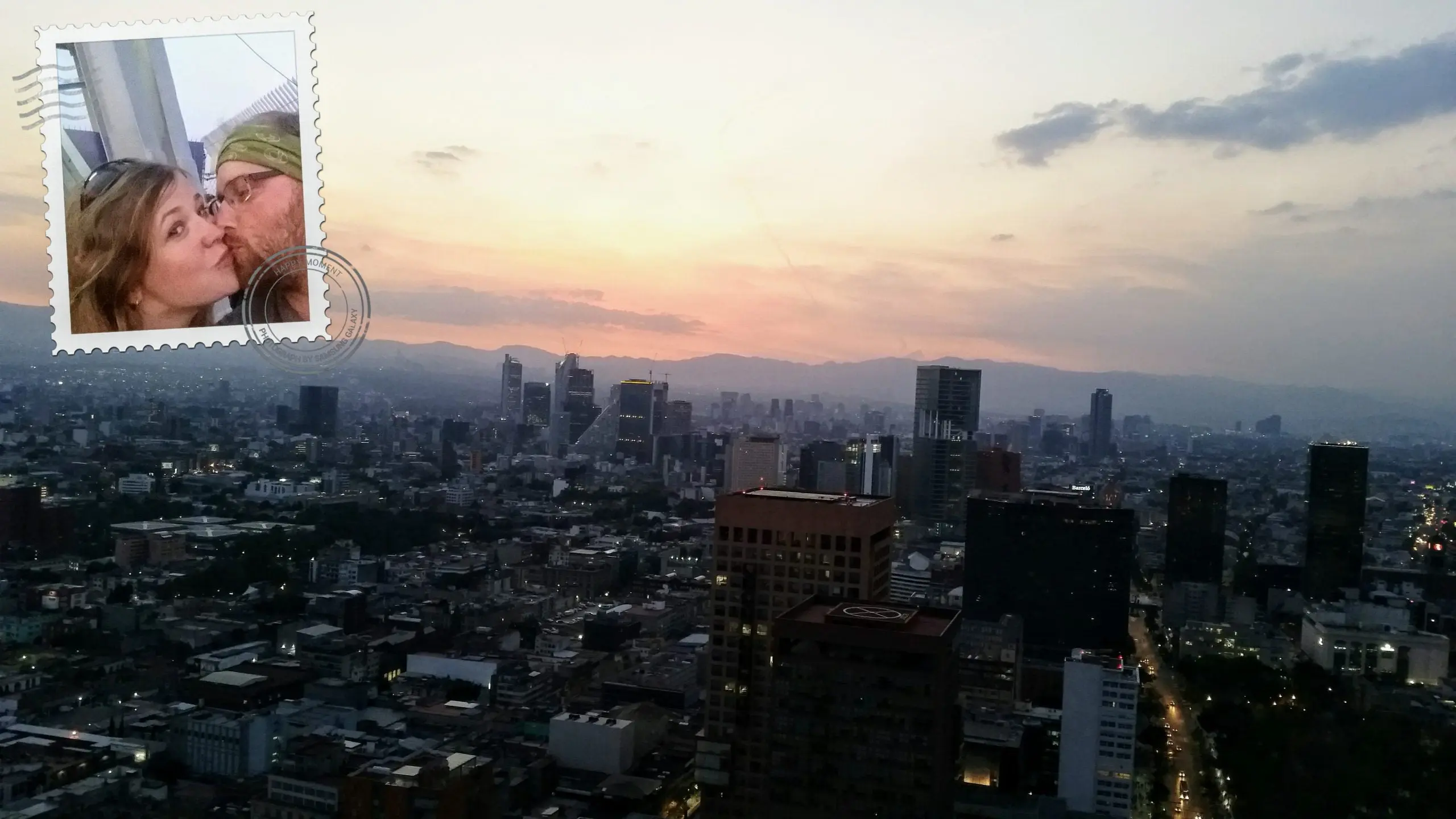 Ciudad de Mexico- stolica ludźmi płynąca.