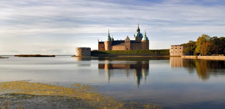 Rejs jachtem Zamek w Kalmar